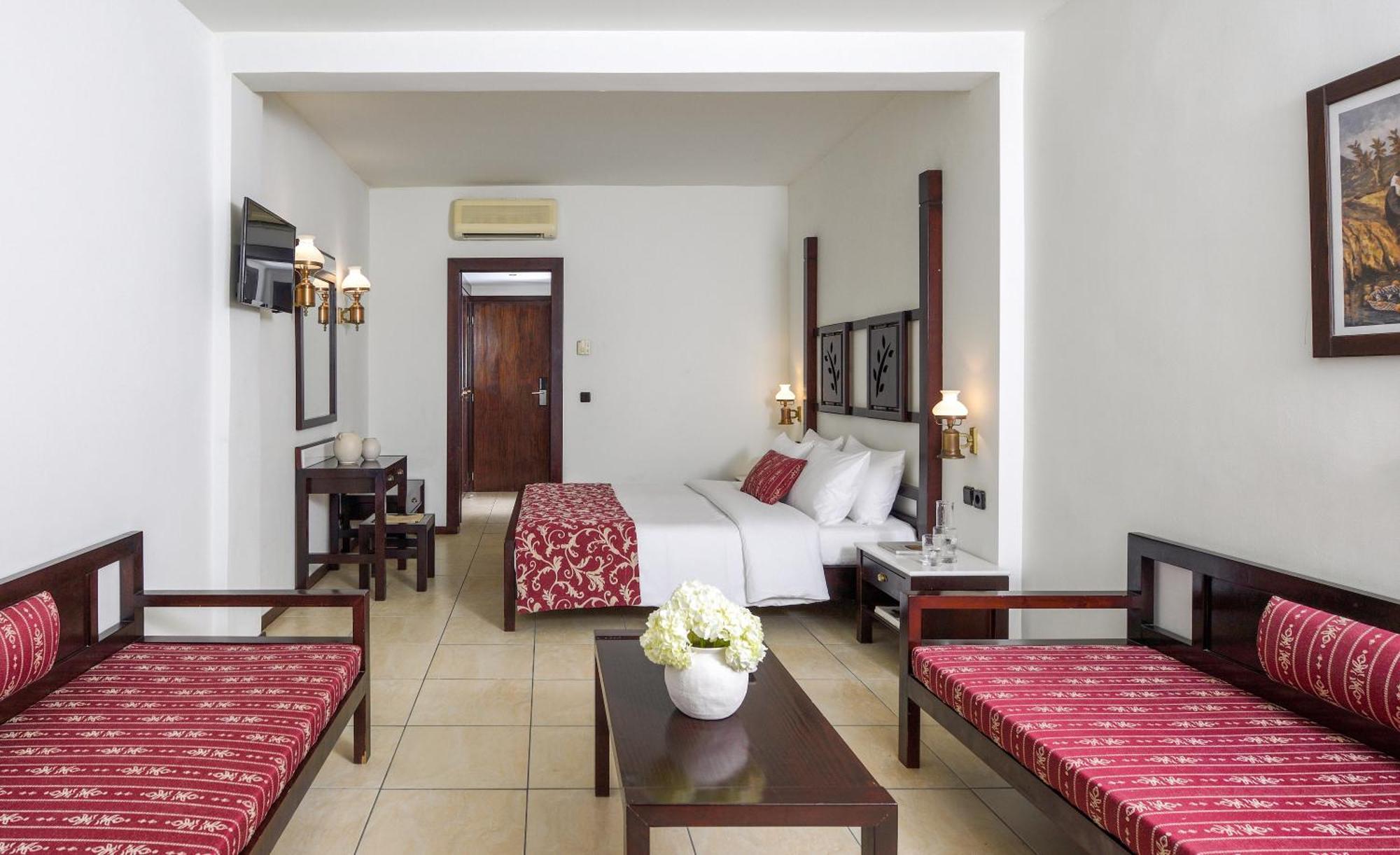 Simantro Resort Sani  Room photo A room at the hotel