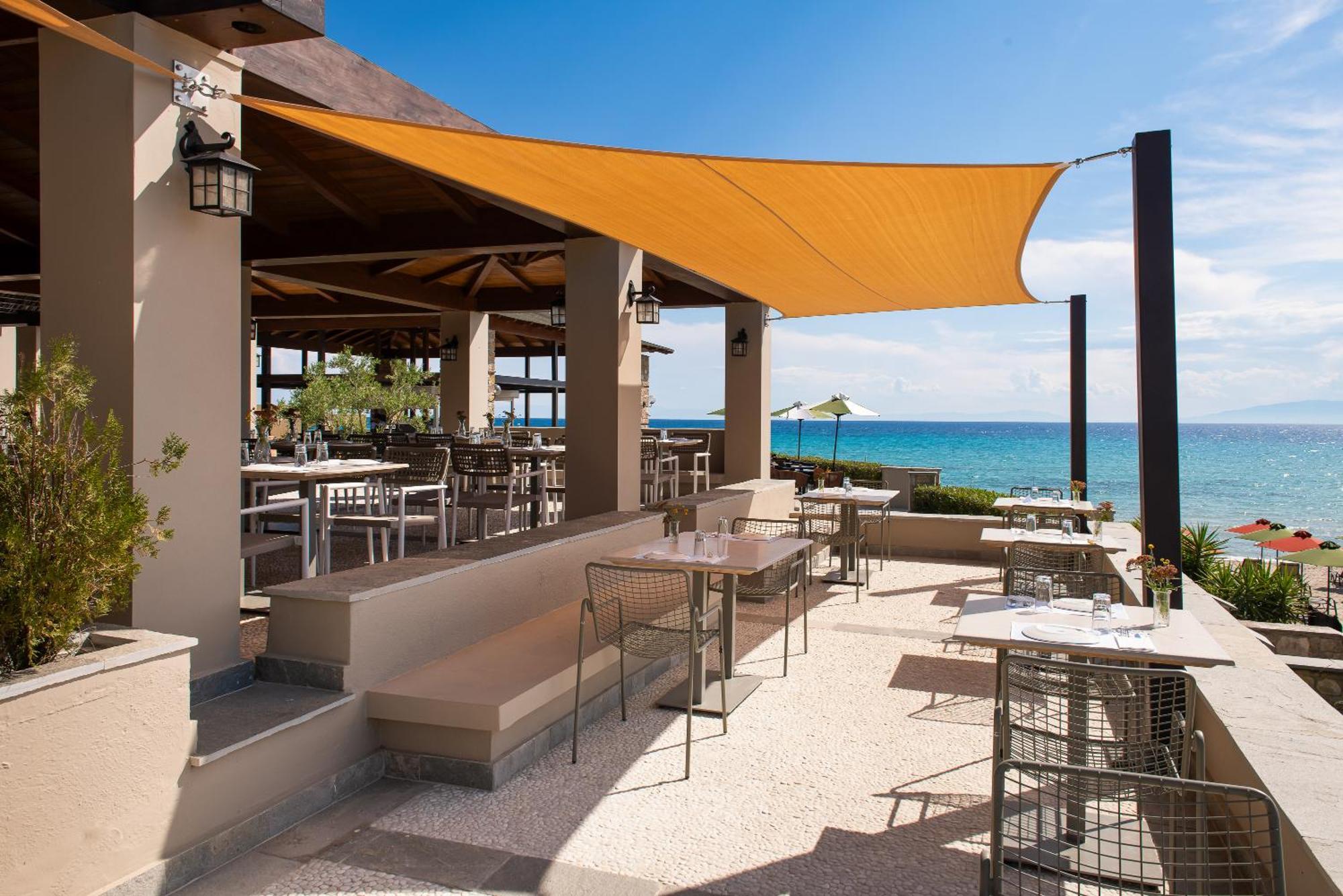 Simantro Resort Sani  Exterior photo The Beach Club
